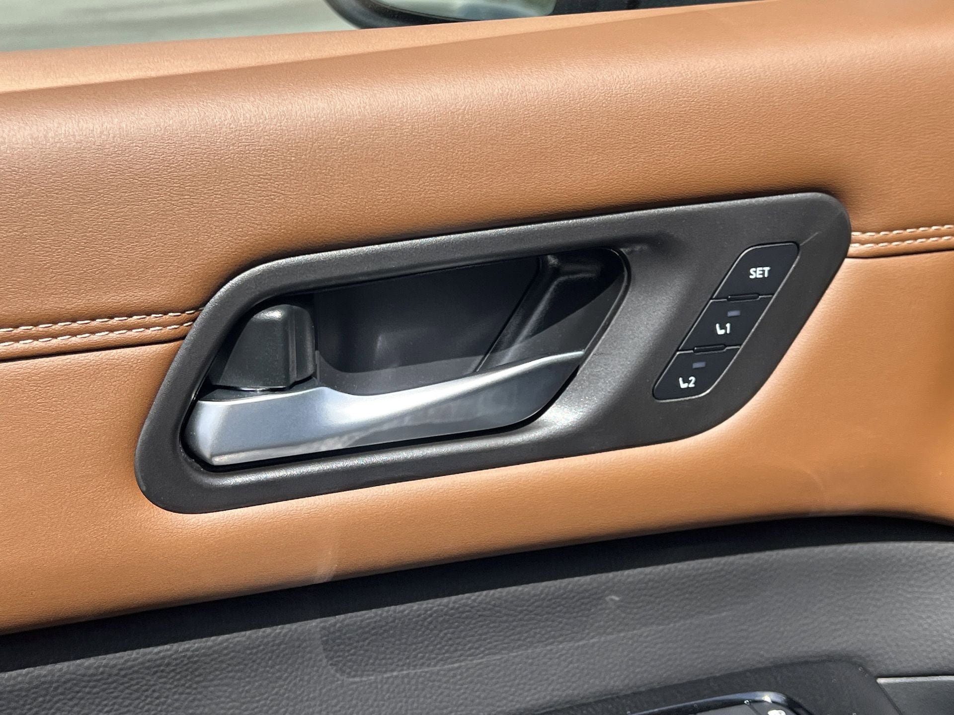 New 2026 Nissan Pathfinder Platinum image 15