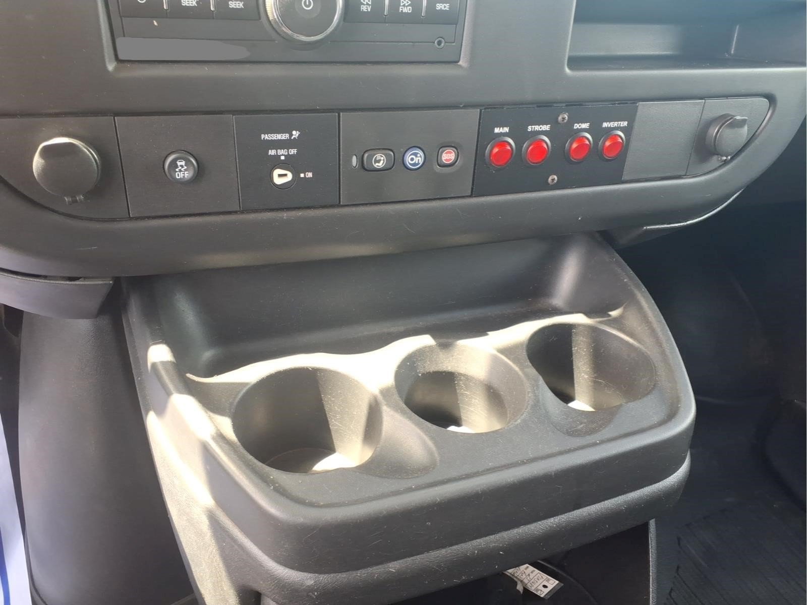 Used 2015 Chevrolet Express 2500 RWD image 11