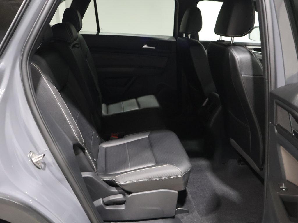 Used 2022 Volkswagen Atlas Cross Sport SE AWD/4WD image 19