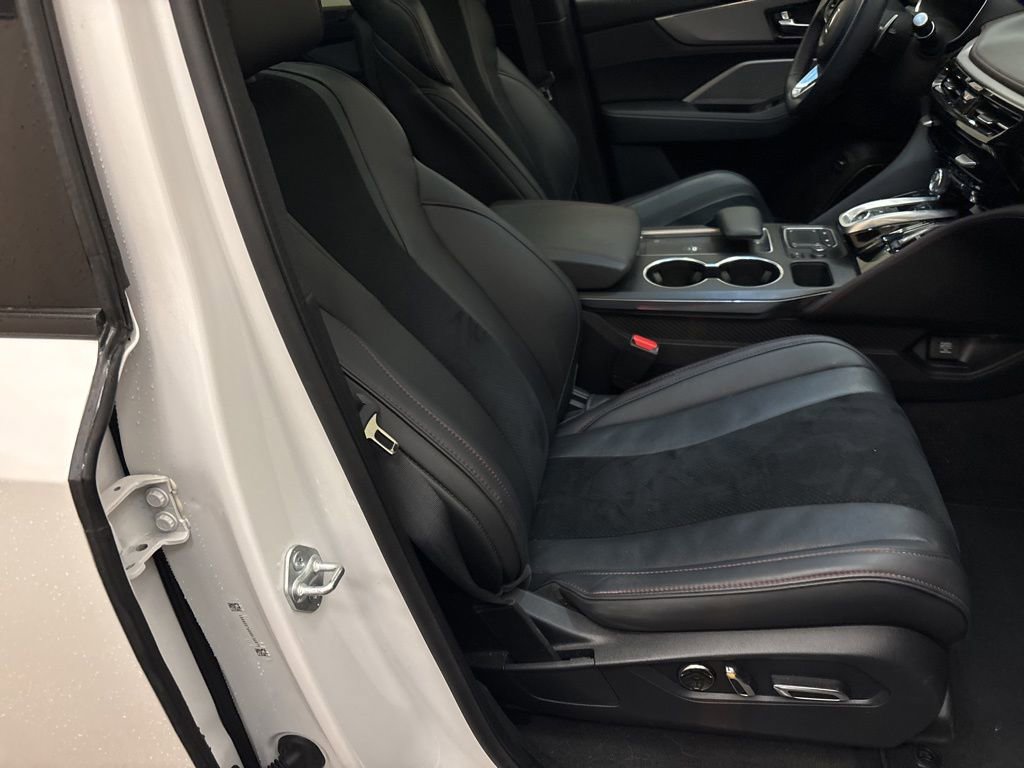 Used 2023 Acura MDX A-Spec image 23
