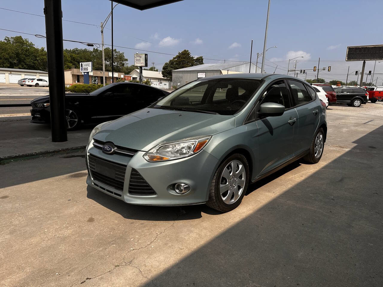 Used 2012 Ford Focus SE FWD image 4