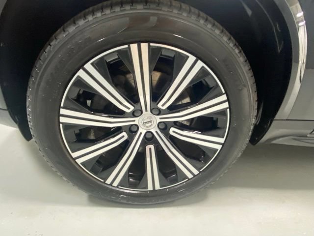 Used 2023 Volvo XC90 B5 Core w/ Protection Package Premier AWD/4WD image 6