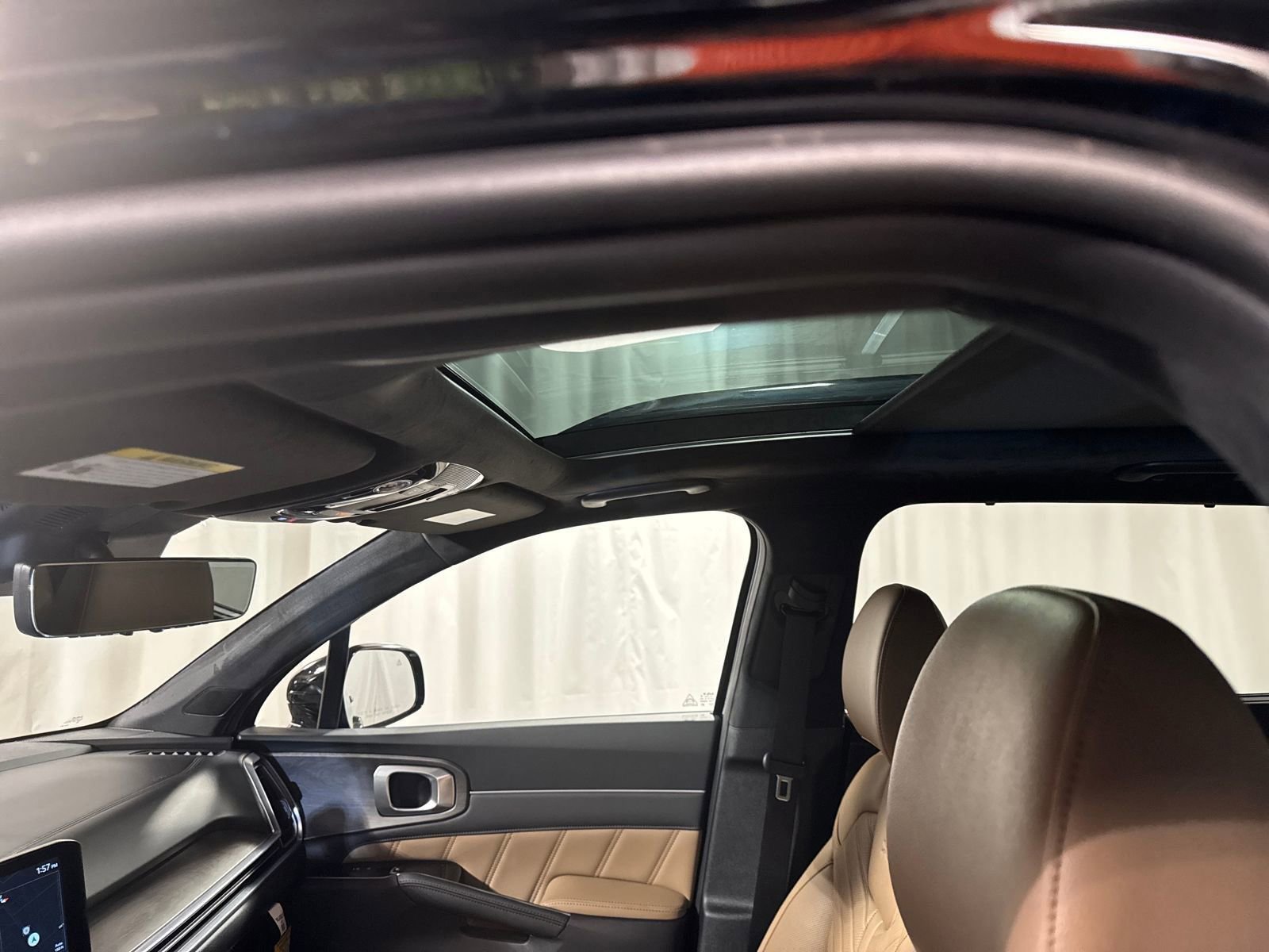 New 2026 Kia Sorento SX Prestige w/ Olive Brown Leather Package image 23