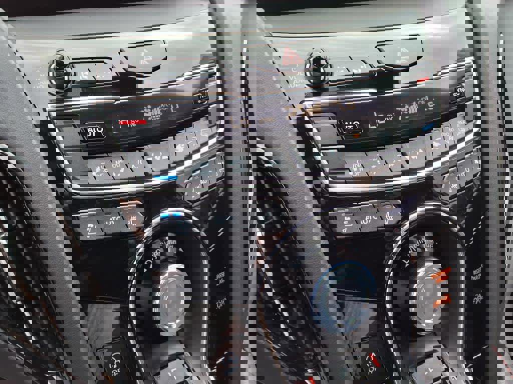 Used 2025 Acura RDX A-Spec image 20