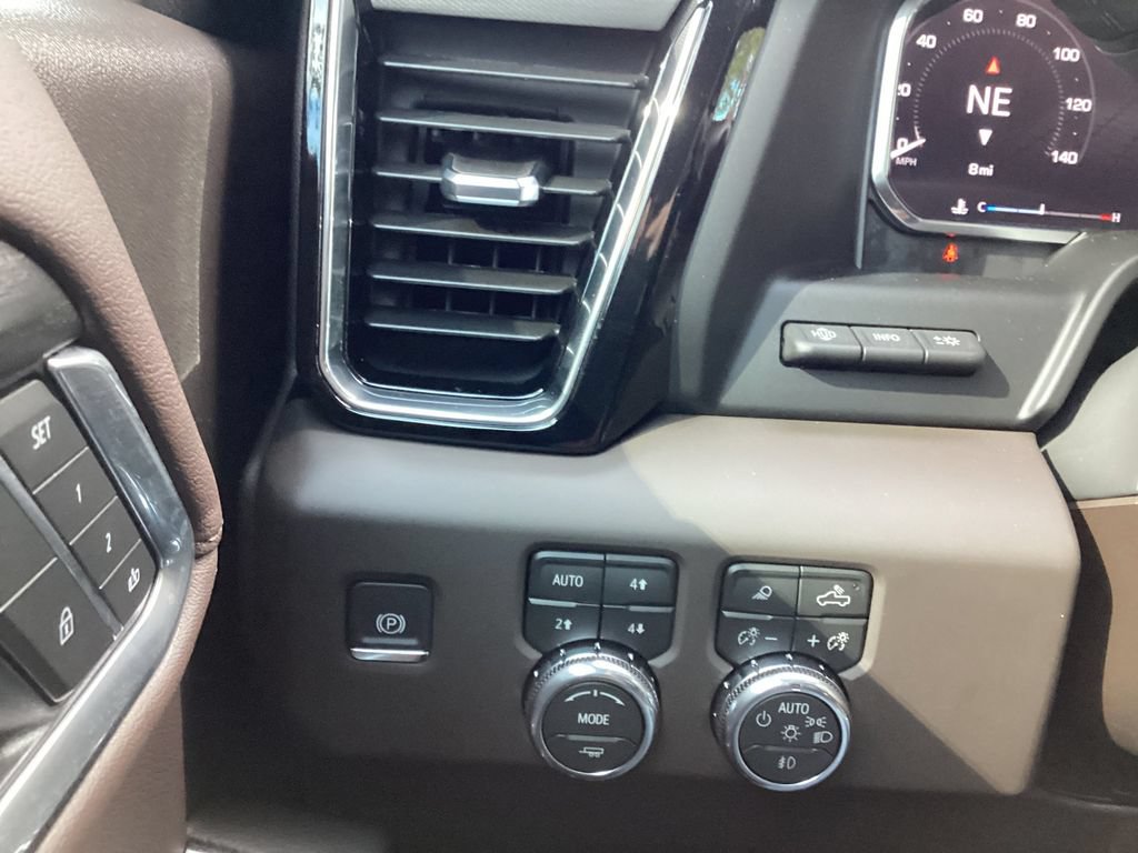 New 2026 GMC Sierra 1500 Denali w/ Denali Reserve Package AWD/4WD image 33