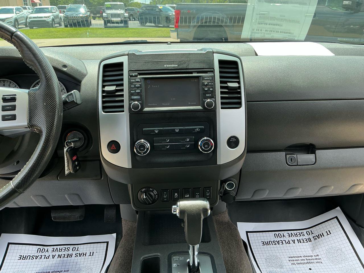 Used 2015 Nissan Xterra PRO-4X AWD/4WD image 12