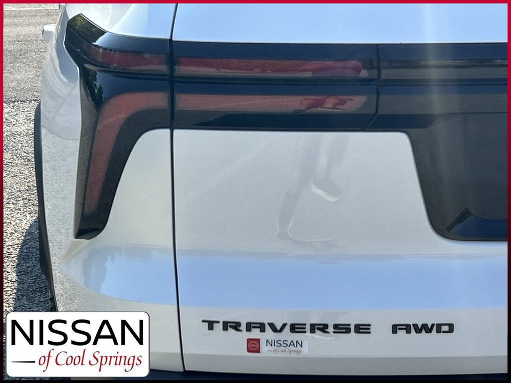 Used 2024 Chevrolet Traverse Z71 w/ Enhanced Driving Package AWD/4WD image 13
