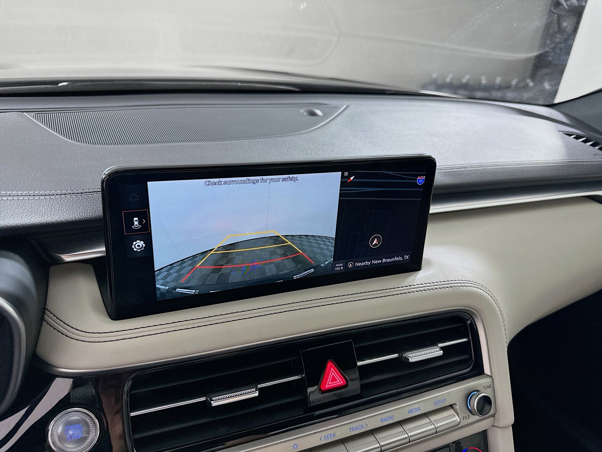 Used 2025 Genesis G70 2.5T image 22