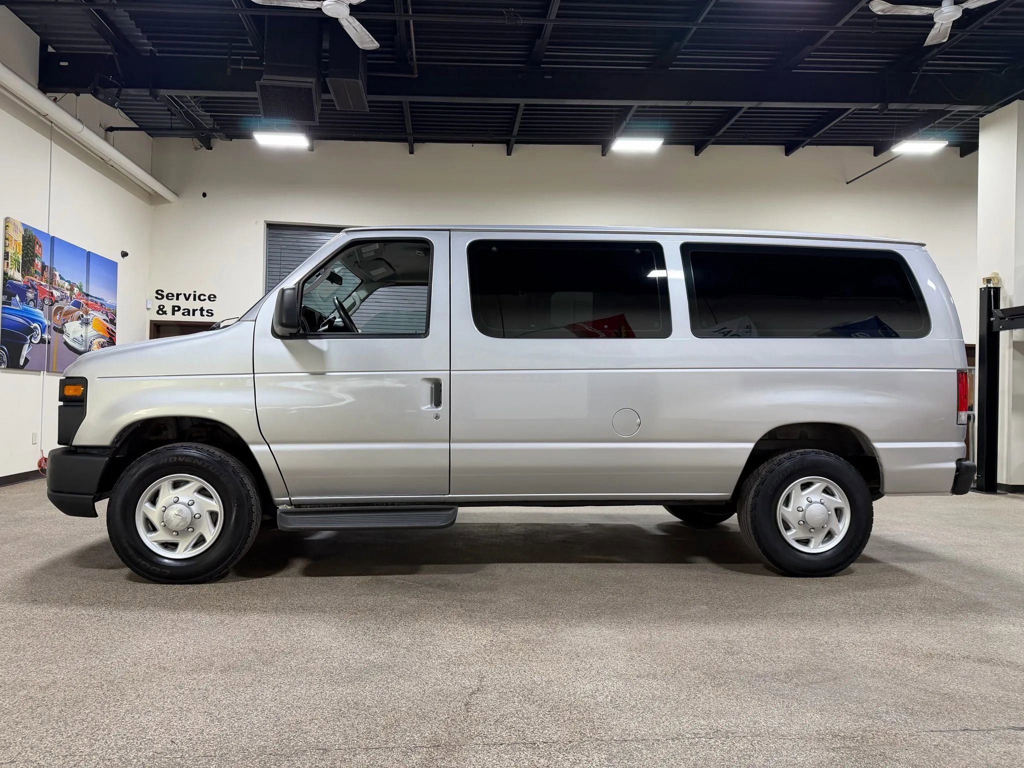 Used 2014 Ford E-250 and Econoline 250 w/ Power Group image 8