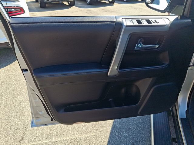 Used 2022 Toyota 4Runner SR5 AWD/4WD image 14