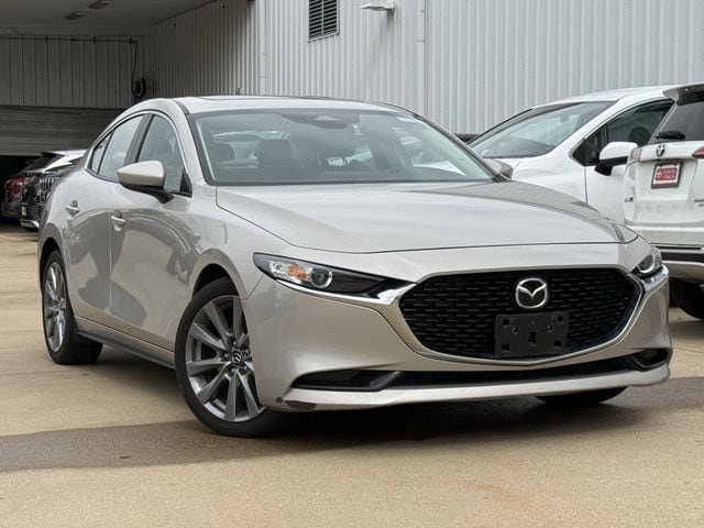 Used 2025 MAZDA MAZDA3 s FWD image 2