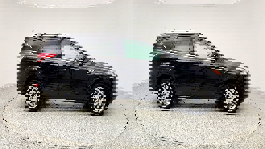 Used 2016 Ford Escape Titanium image 4