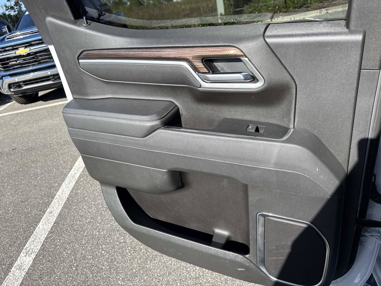 Used 2025 Chevrolet Silverado 1500 LT w/ Safety Package RWD image 9