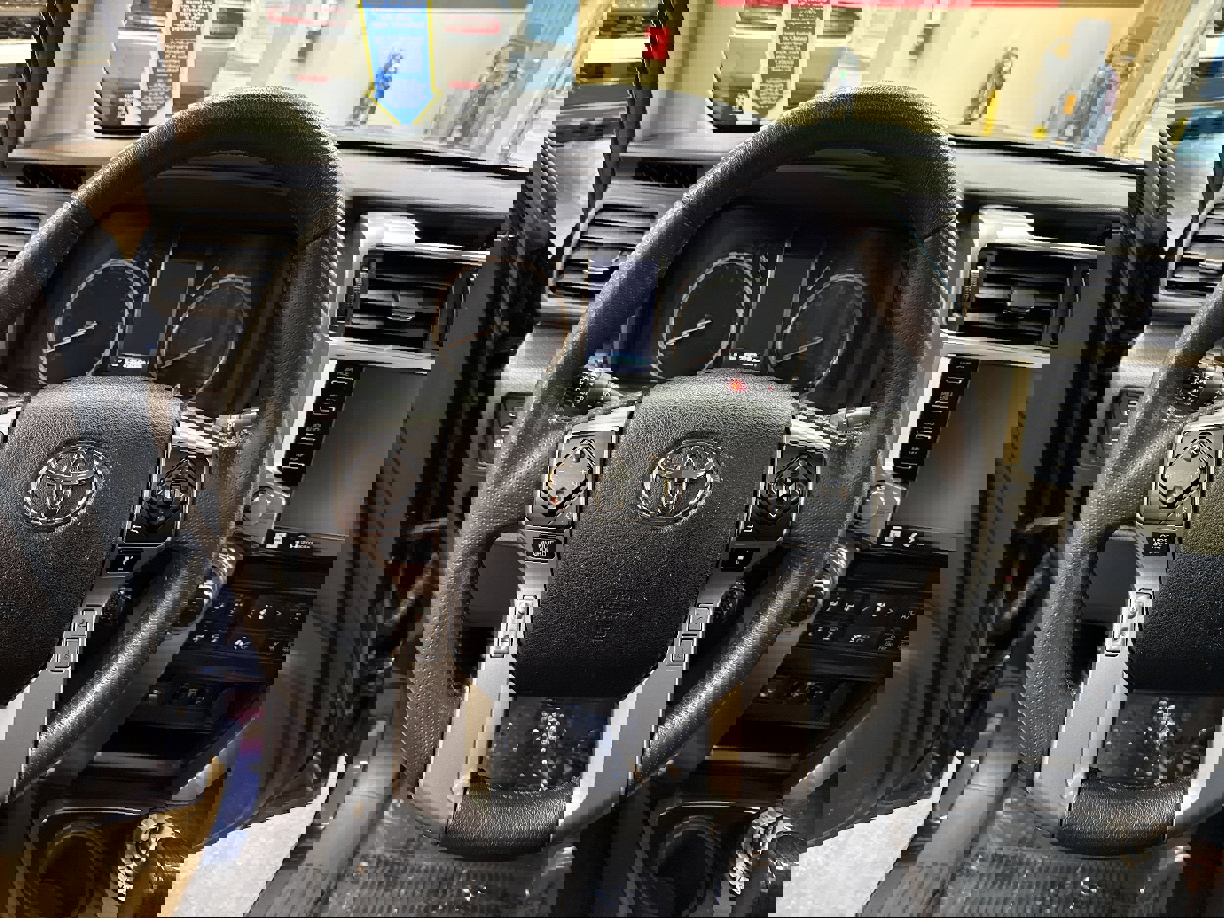 Used 2022 Toyota 4Runner Limited image 31