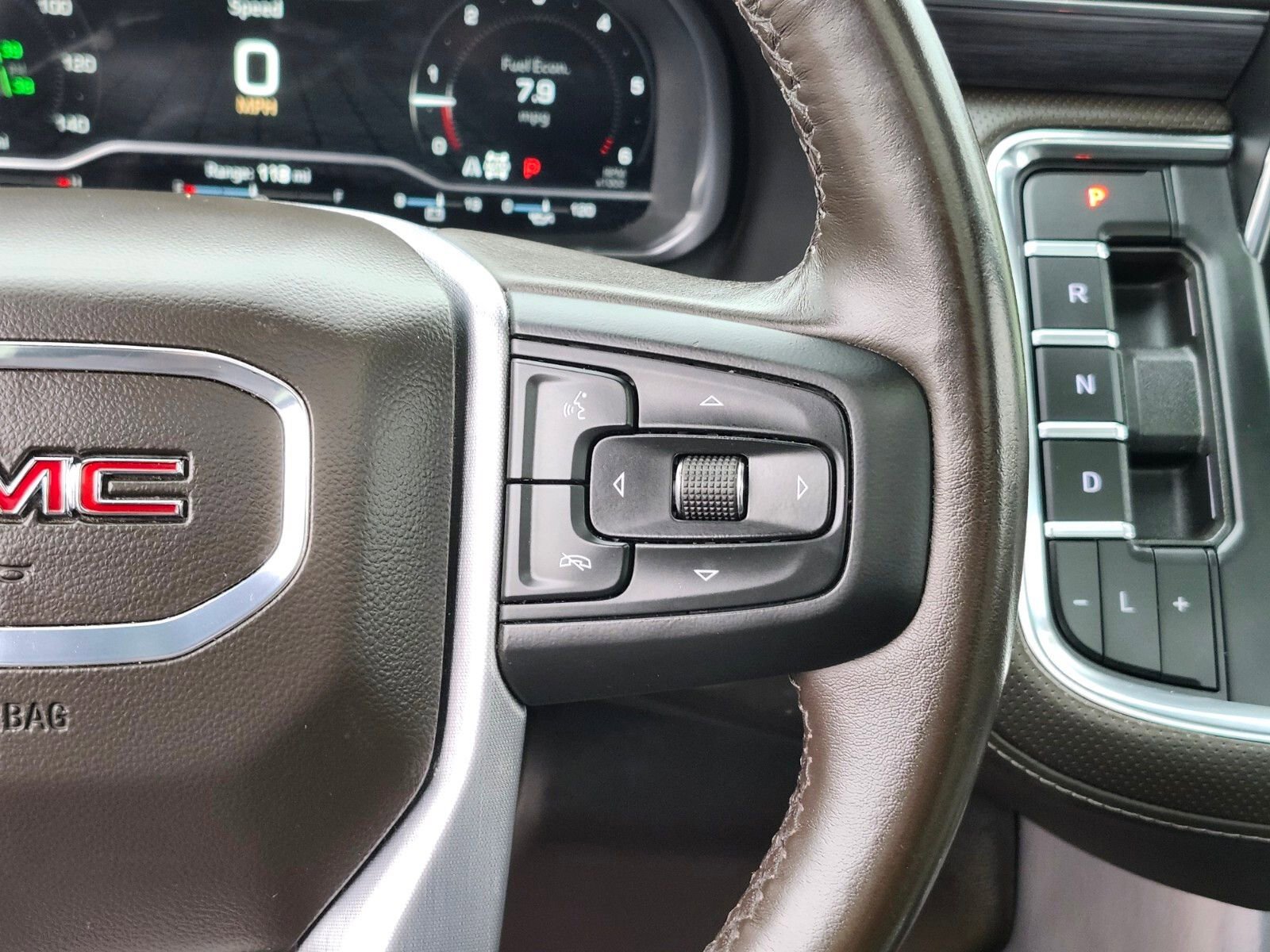 Used 2023 GMC Yukon SLT image 29