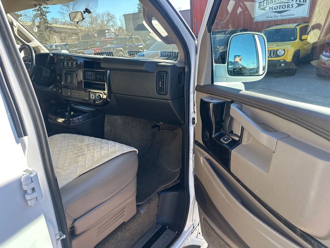 Used 2016 Chevrolet Express 2500 image 12