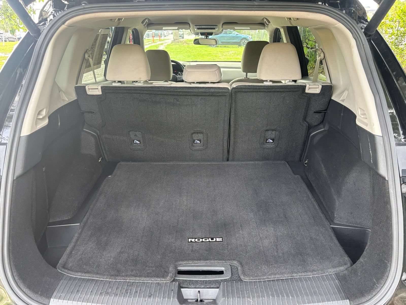 Used 2025 Nissan Rogue SV AWD/4WD image 32