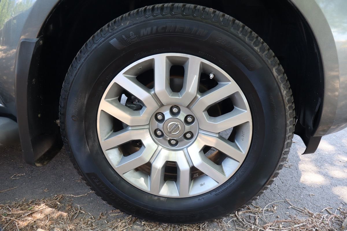 Used 2008 Nissan Pathfinder LE w/ Navigation Pkg AWD/4WD image 47