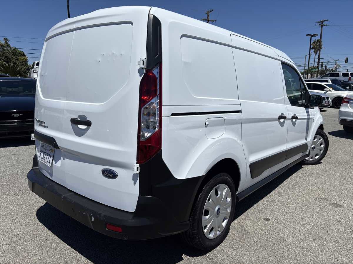 Used 2022 Ford Transit Connect XL image 3