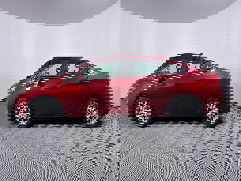 Used 2018 Chevrolet Cruze LT w/ Sun And Sound Package image 10