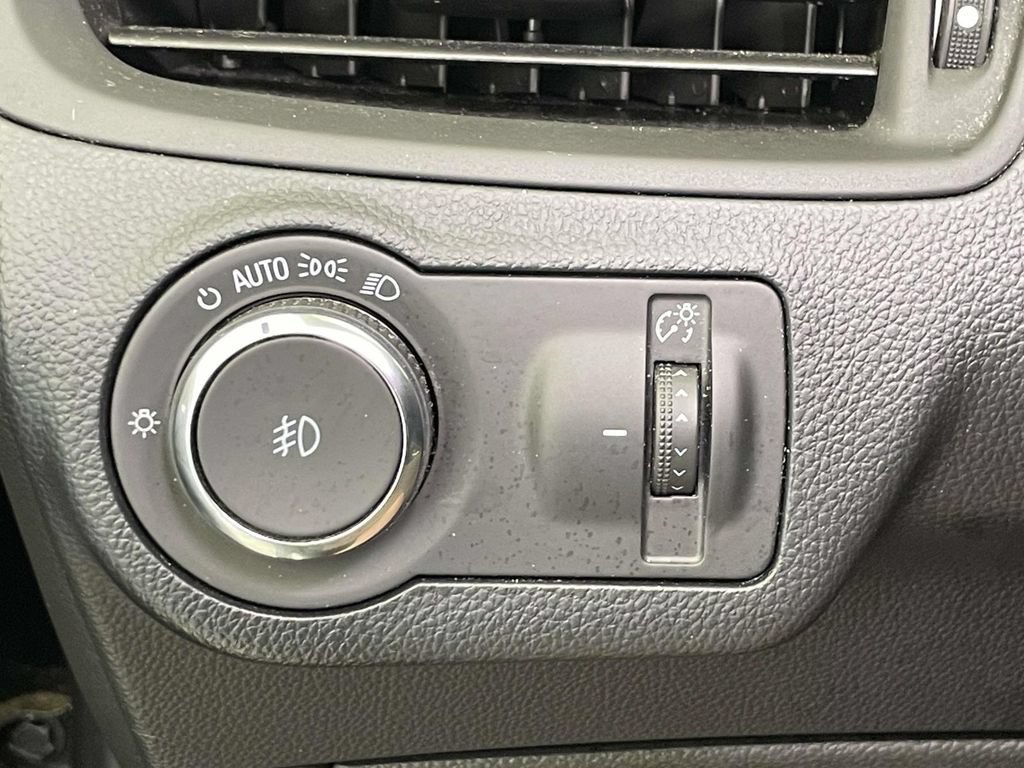 Used 2020 Buick Envision Premium w/ LPO, Road Trip Package AWD/4WD image 32