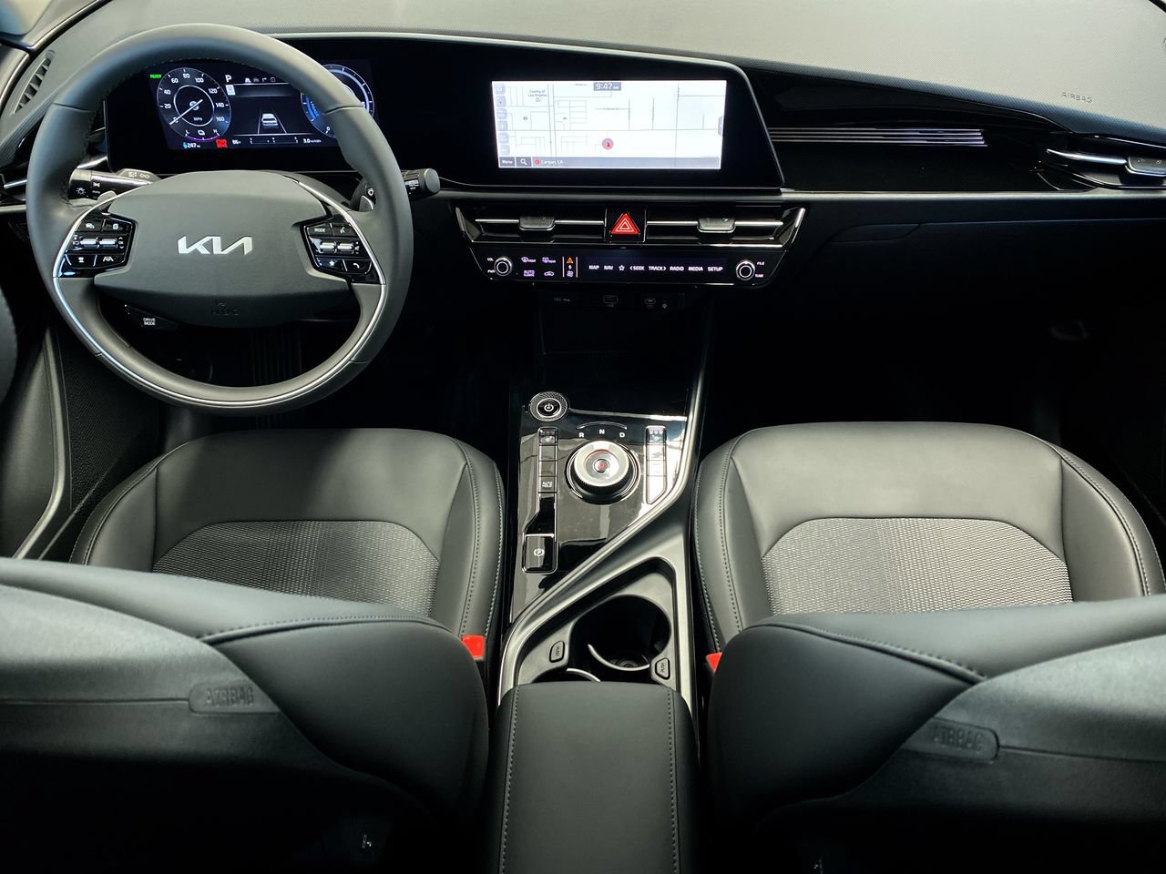 New 2026 Kia Niro Wind FWD image 32