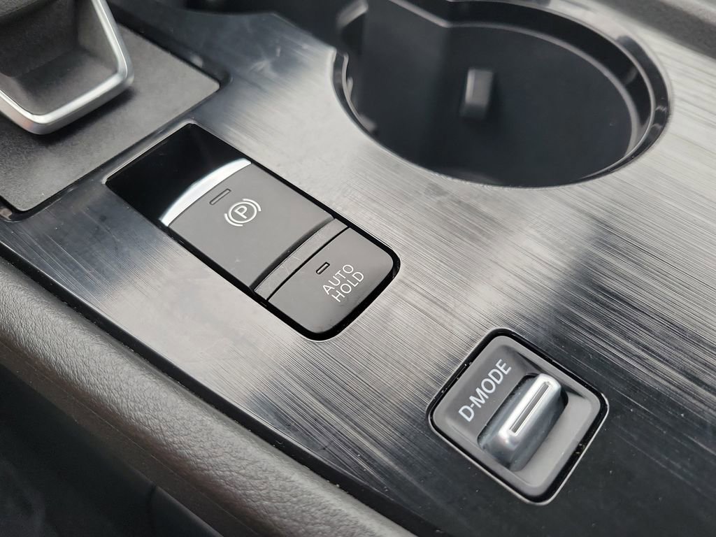 Certified 2023 Nissan Rogue SV image 31