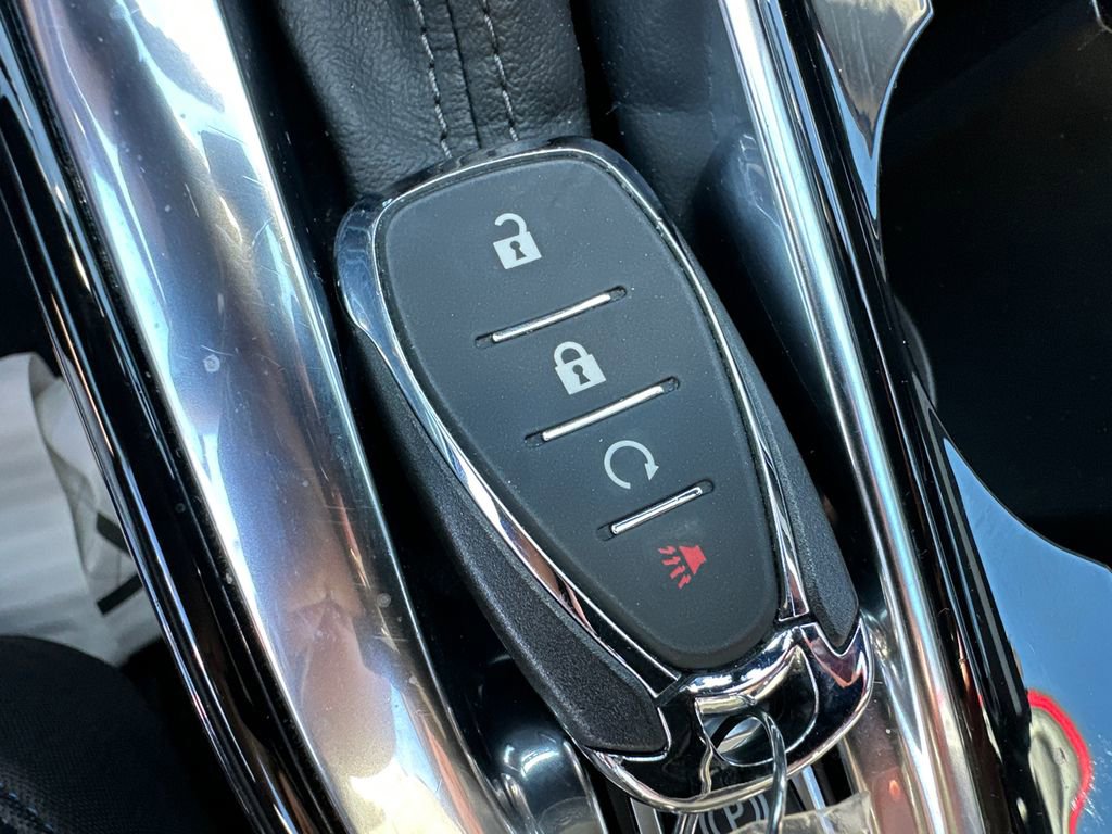 Used 2025 Chevrolet Trax LT w/ LT Convenience Package image 33