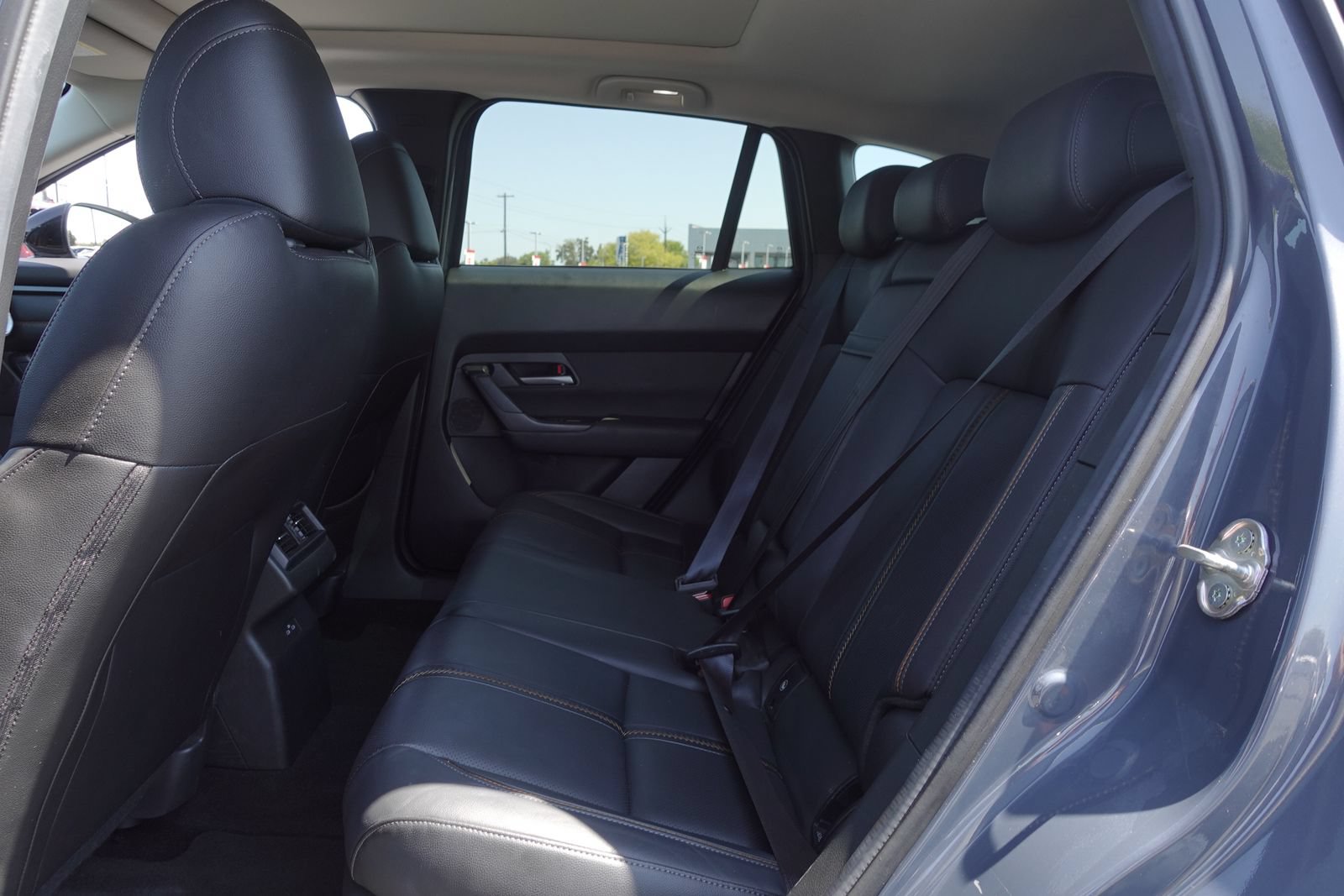 Certified 2025 MAZDA CX-50 AWD 2.5 Hybrid w/ Premium Pkg image 15