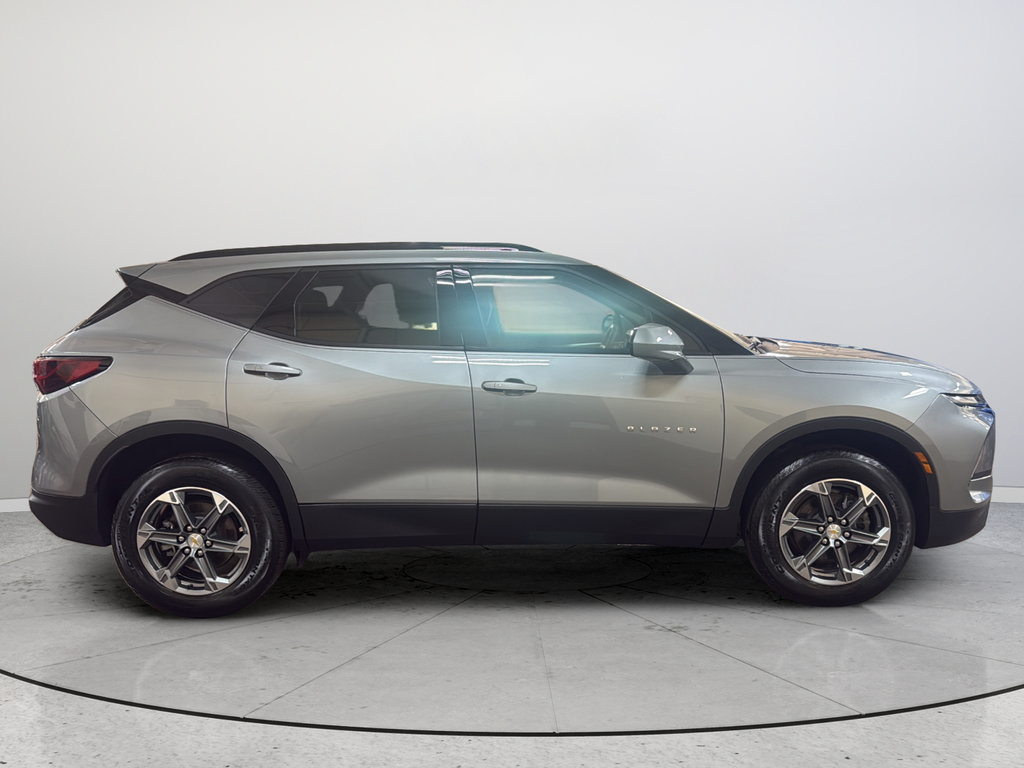Certified 2024 Chevrolet Blazer LT w/ Convenience Package FWD image 6