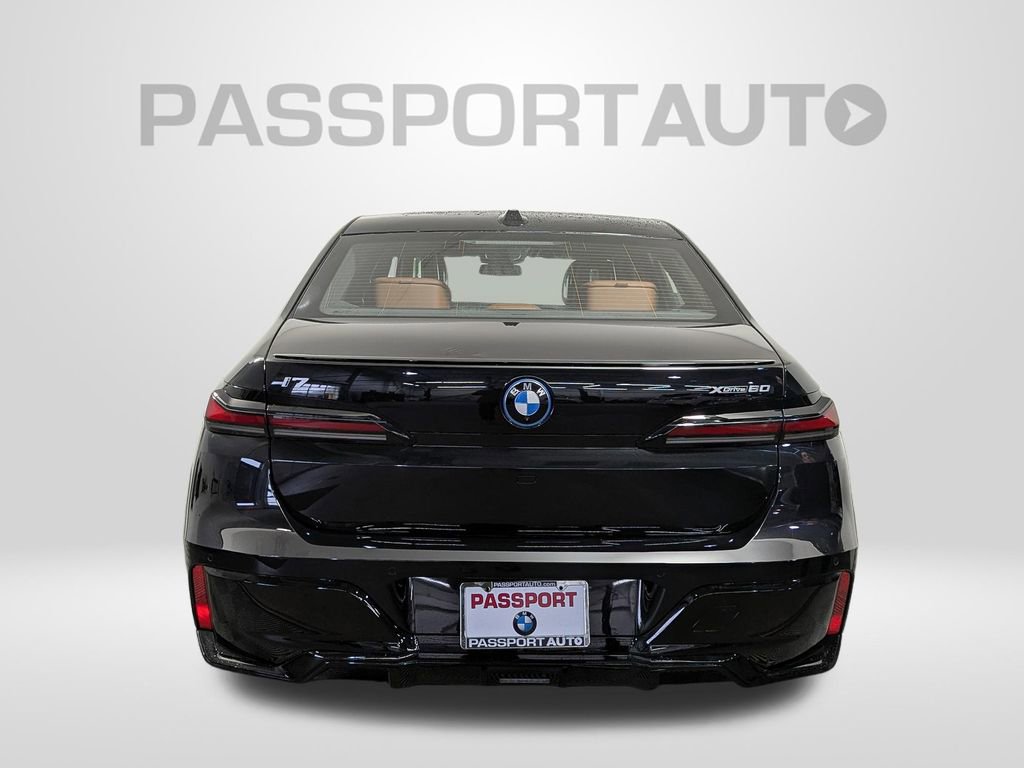 New 2026 BMW i7 xDrive60 w/ Executive Package image 5