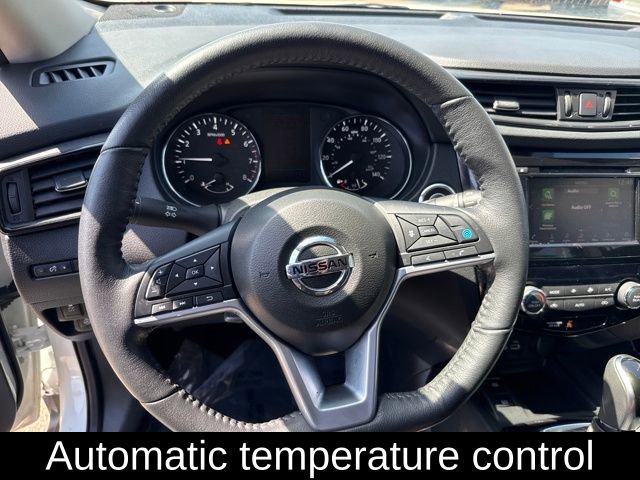 Used 2019 Nissan Rogue SV w/ Premium Package image 8