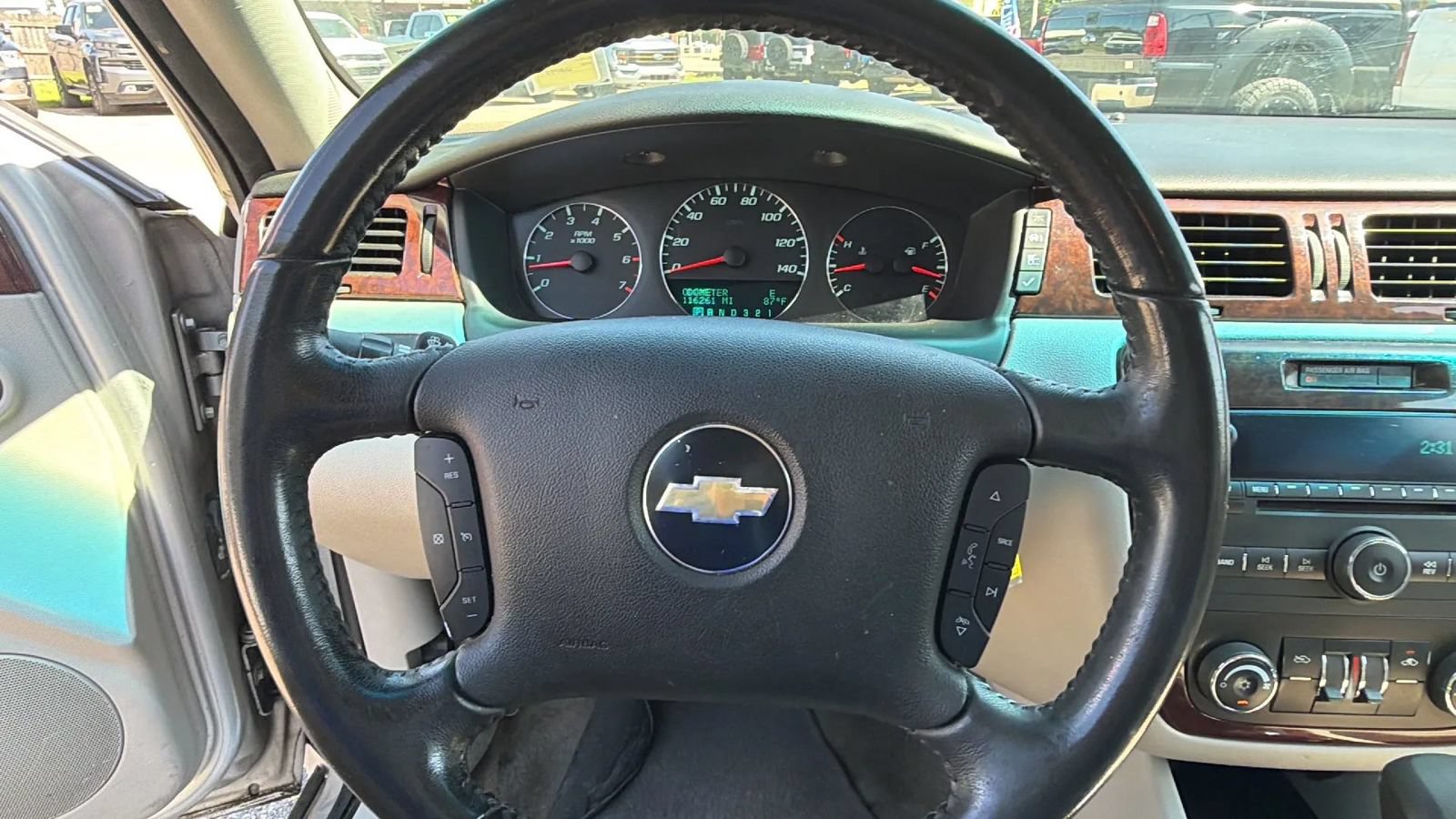 Used 2011 Chevrolet Impala LT FWD image 19