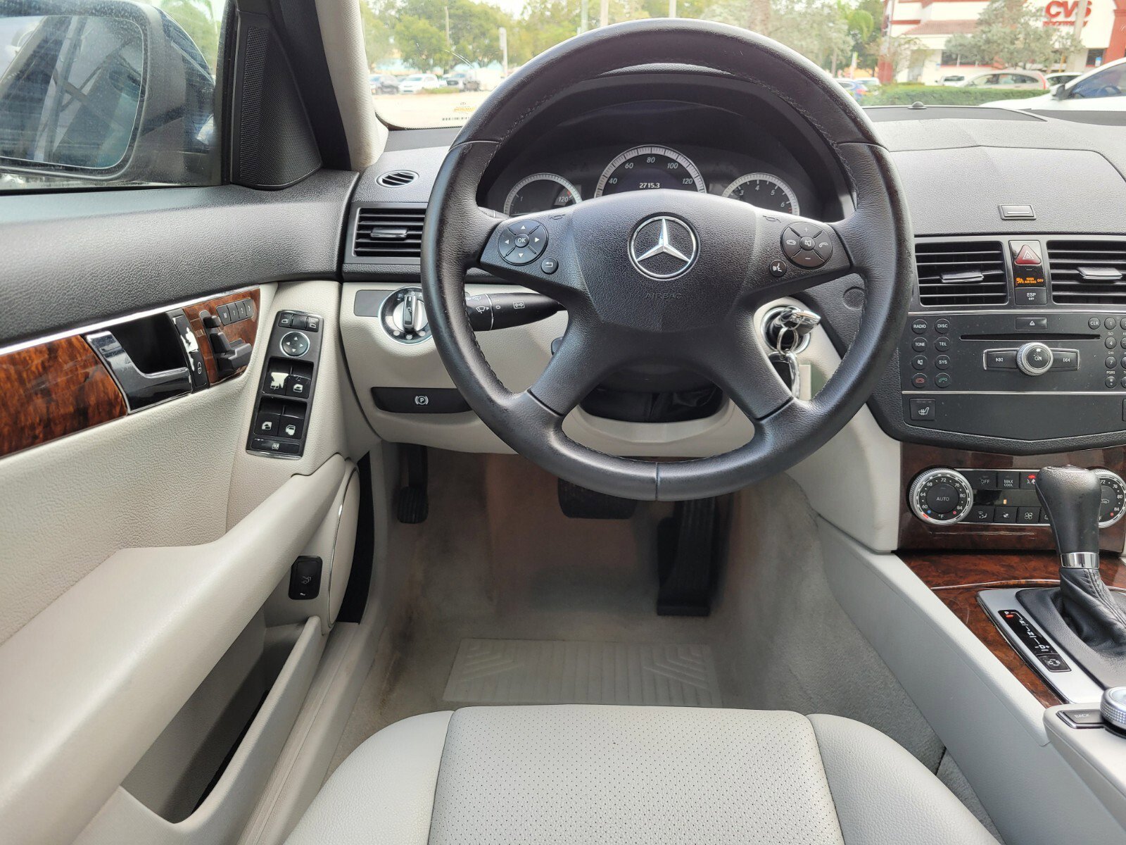 Used 2009 Mercedes-Benz C 300 Luxury image 6