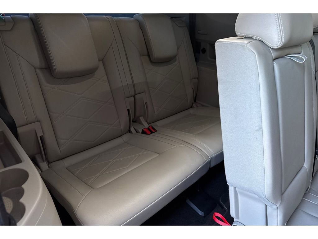 Used 2024 Volkswagen Atlas SE image 17