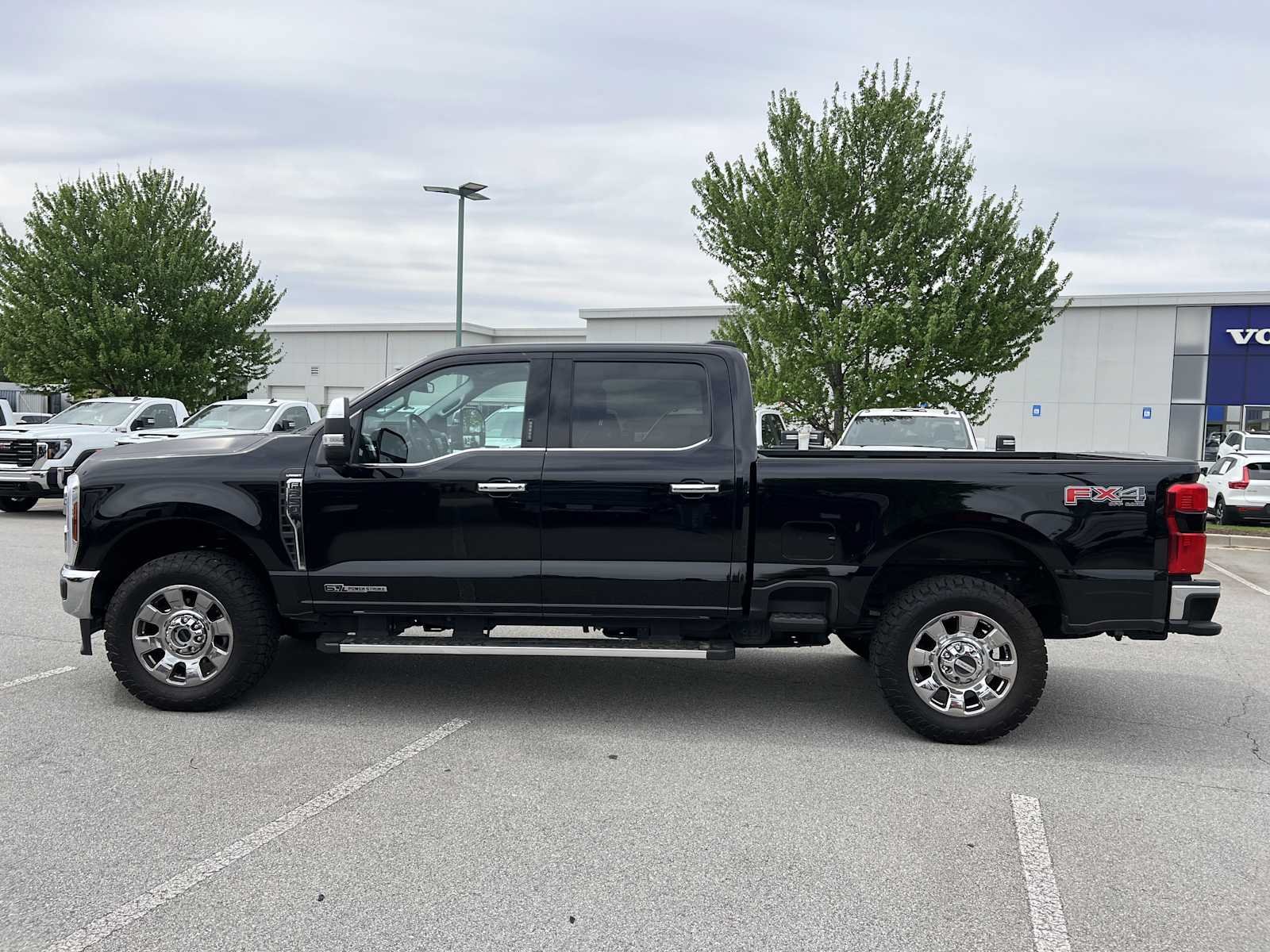 Used 2024 Ford F350 Lariat w/ Chrome Package AWD/4WD image 4