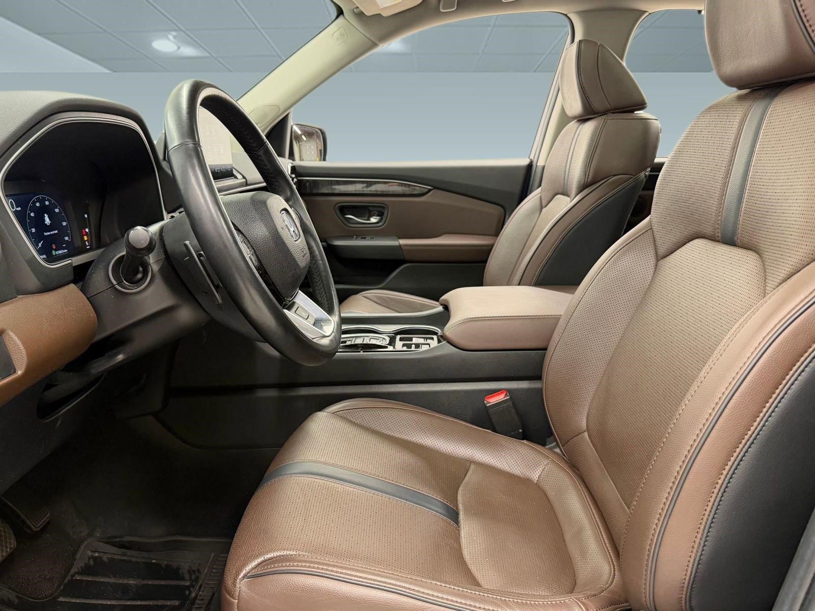 Used 2023 Honda Pilot Elite image 4