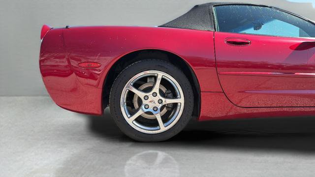 Used 2001 Chevrolet Corvette Convertible w/ Preferred Equipment Group2 image 13