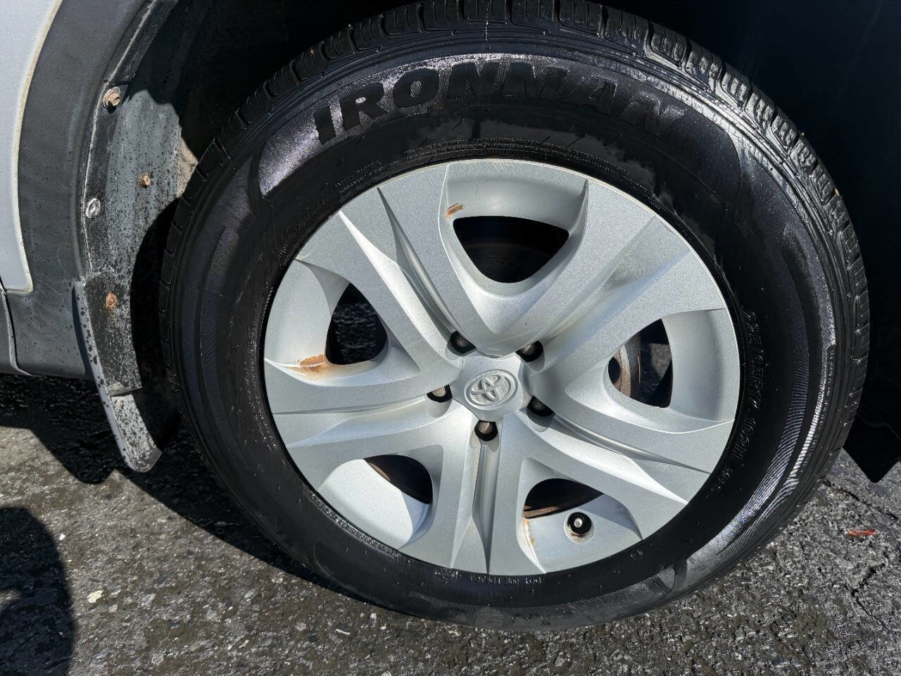 Used 2015 Toyota RAV4 LE image 12
