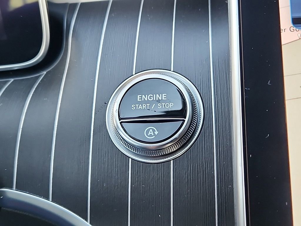 New 2024 Mercedes-Benz C 300 4MATIC Sedan image 28