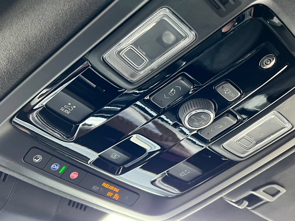 Certified 2025 Cadillac Escalade Sport Platinum w/ LPO, Floor Liner Package AWD/4WD image 41