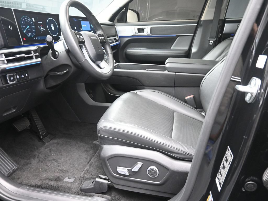 Used 2024 Hyundai Santa Fe Limited FWD image 17