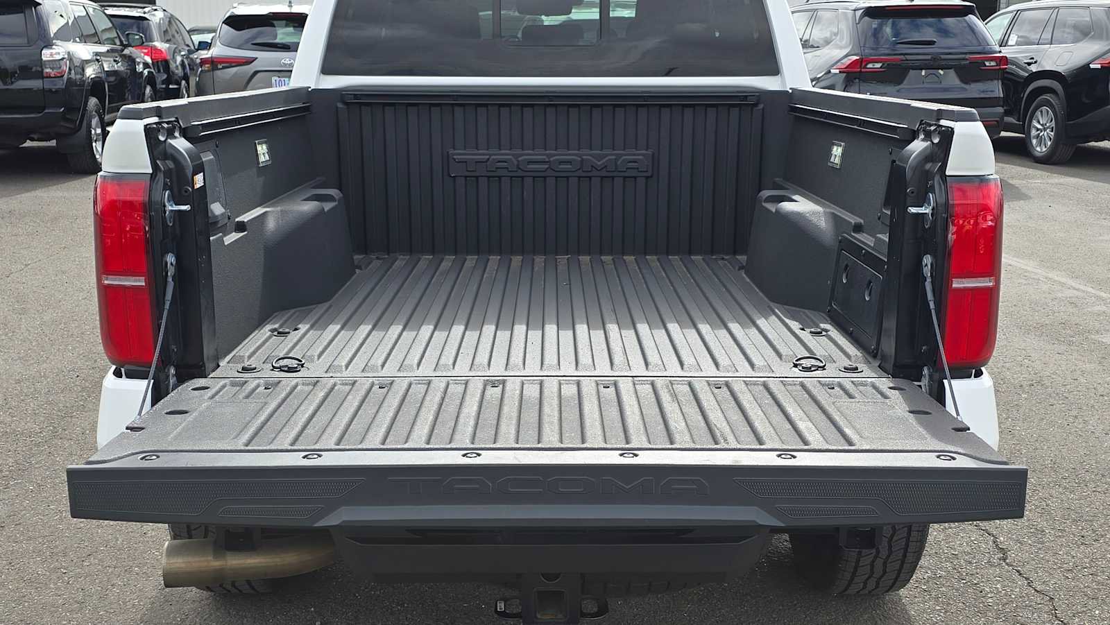 Used 2025 Toyota Tacoma TRD Off-Road w/ TRD Off Road Premium Package AWD/4WD image 15