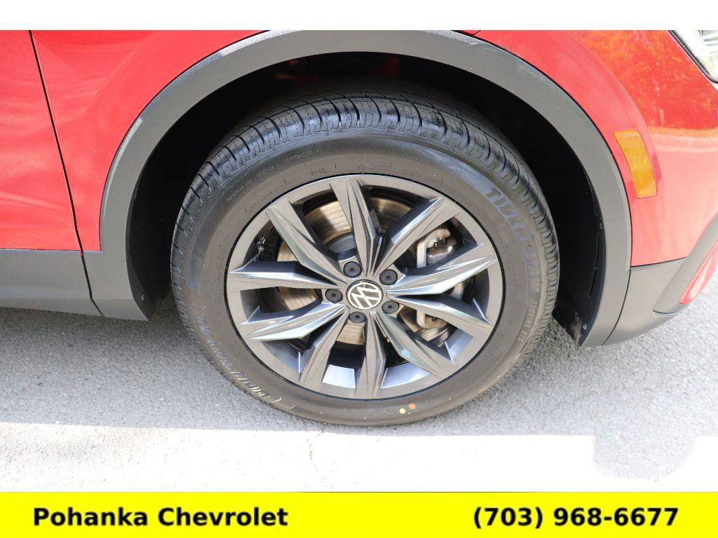 Used 2022 Volkswagen Tiguan SE AWD/4WD image 28
