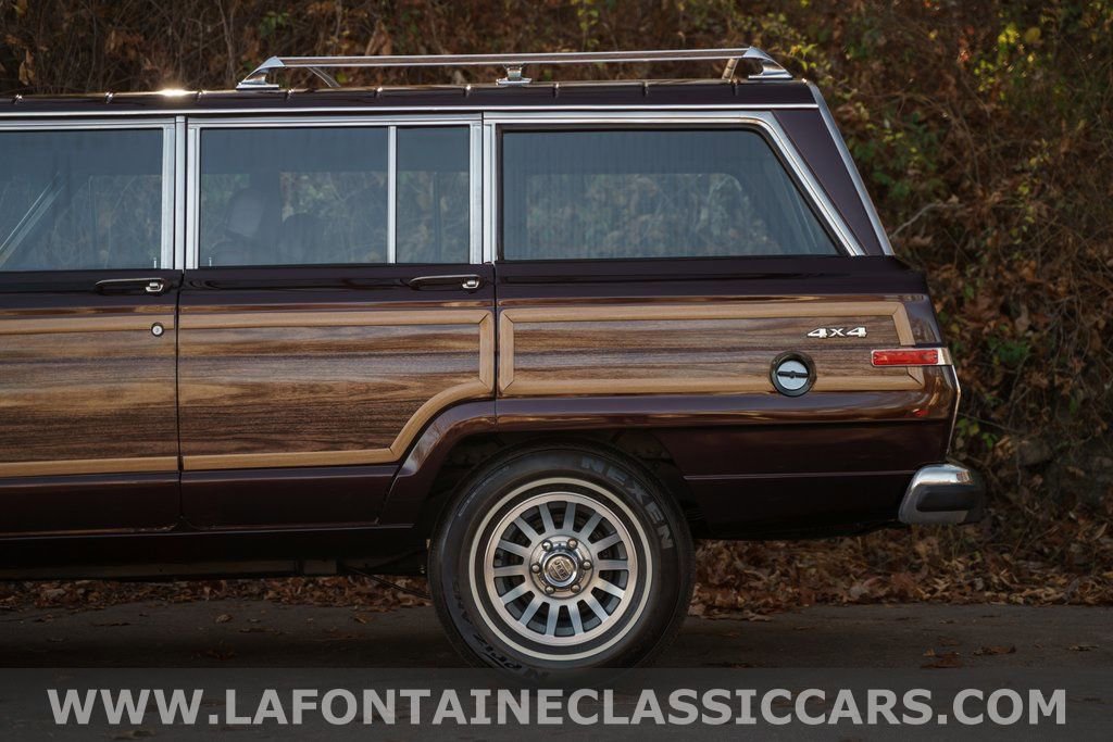 Used 1991 Jeep Grand Wagoneer image 42