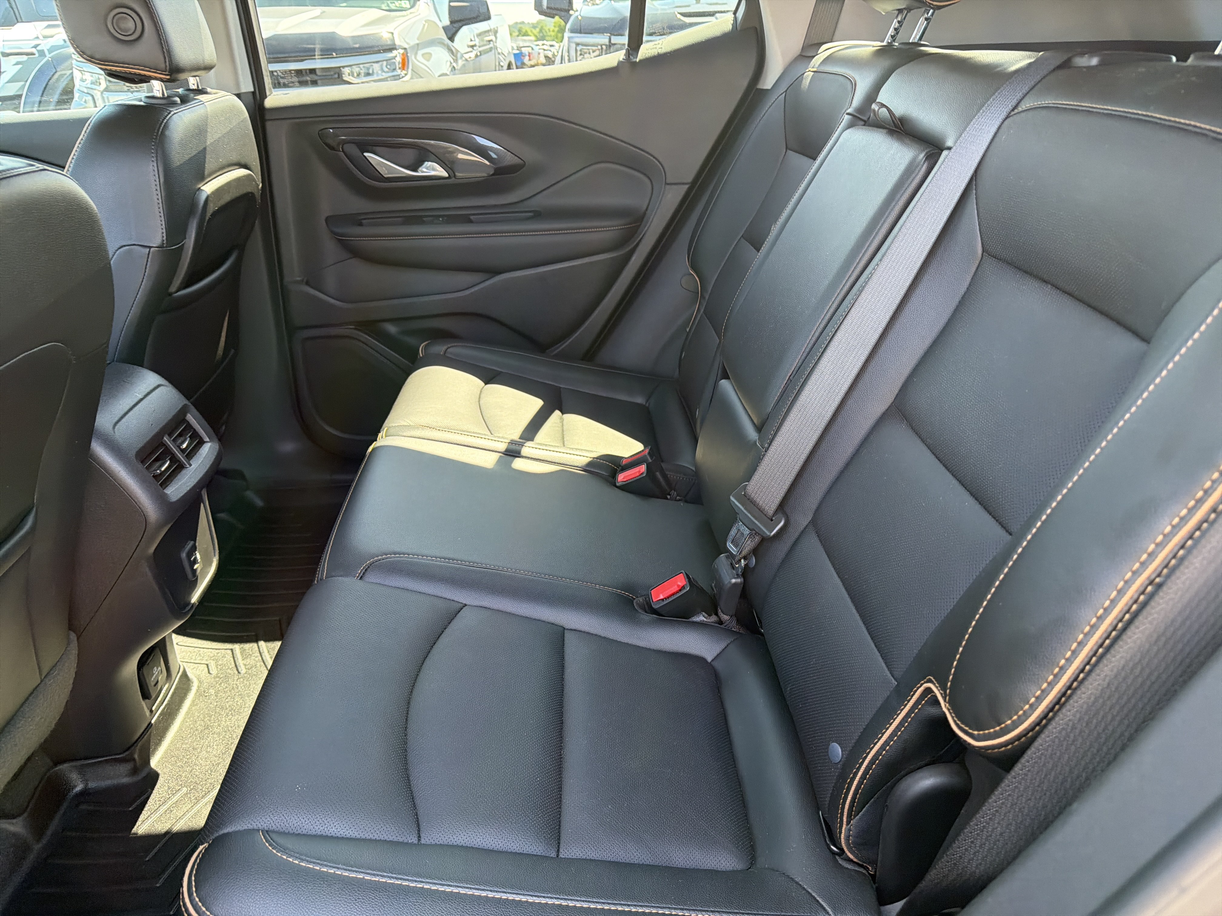 Used 2023 GMC Terrain AT4 AWD/4WD image 13