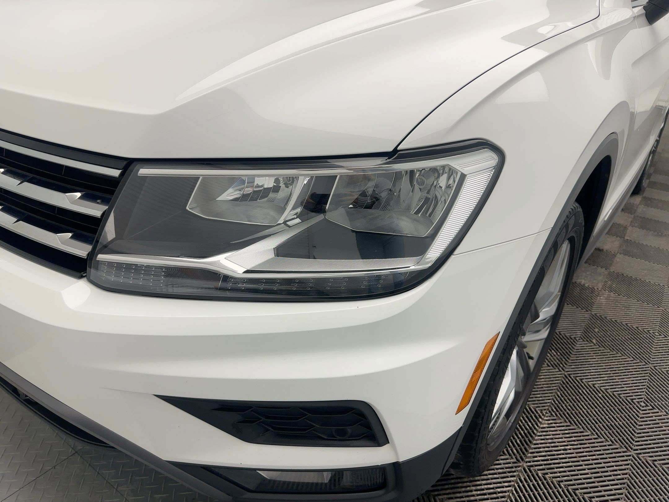 Used 2020 Volkswagen Tiguan SEL image 11