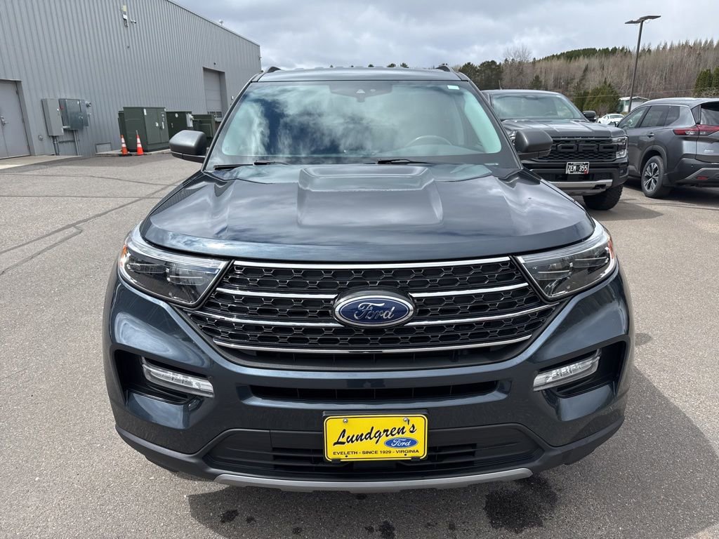 Certified 2022 Ford Explorer XLT w/ Equipment Group 202A AWD/4WD image 6