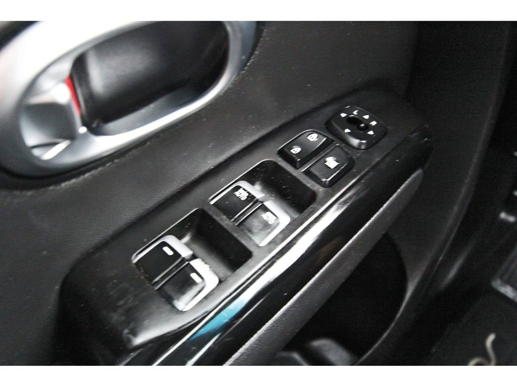 Used 2018 Kia Soul ! image 18