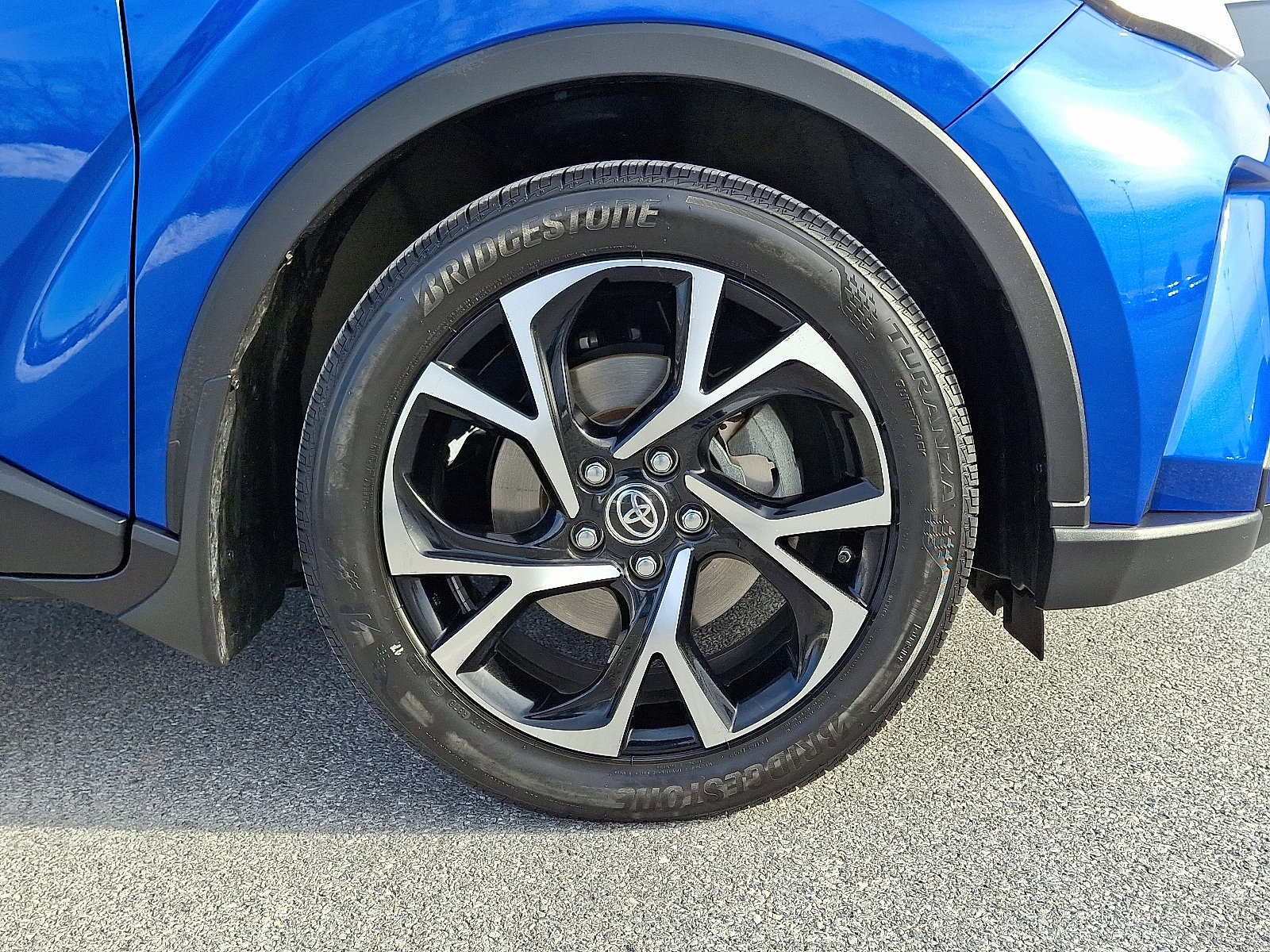 Certified 2021 Toyota C-HR XLE image 9